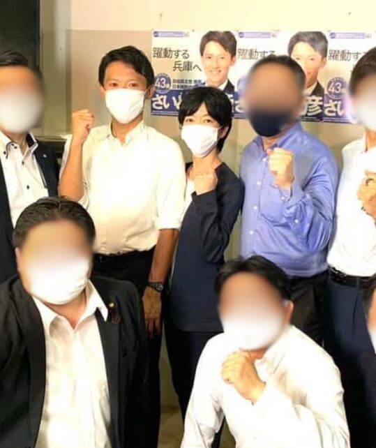 斎藤元彦の嫁はパリ生まれの帰国子女！実家は裕福で旧姓は岡本？息子についても！